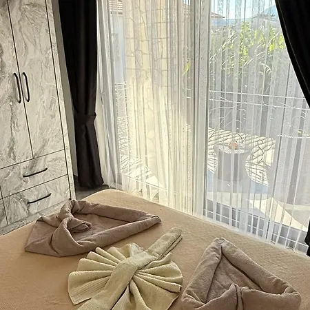 Βίλα Villa-sleeps 9-parking-pool-bbq-hot Tub-pets *