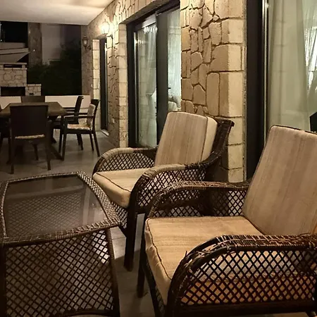 Villa-sleeps 9-parking-pool-bbq-hot Tub-pets * Dalyan