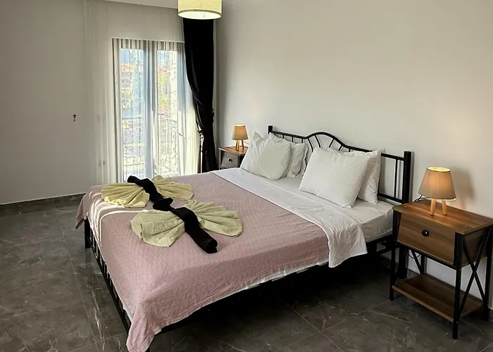 Villa-sleeps 9-parking-pool-bbq-hot Tub-pets 别墅