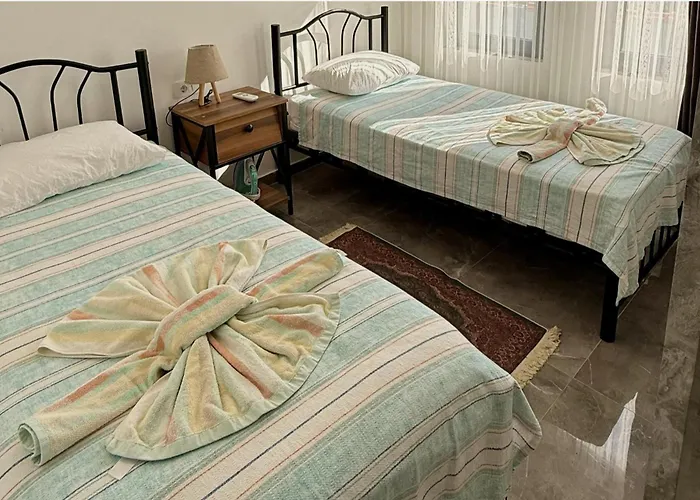 Villa-sleeps 9-parking-pool-bbq-hot Tub-pets 别墅